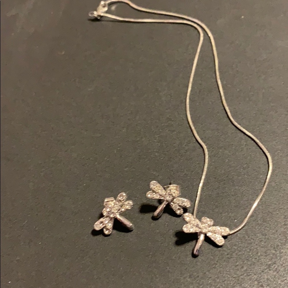 Dragonfly earring and necklace set